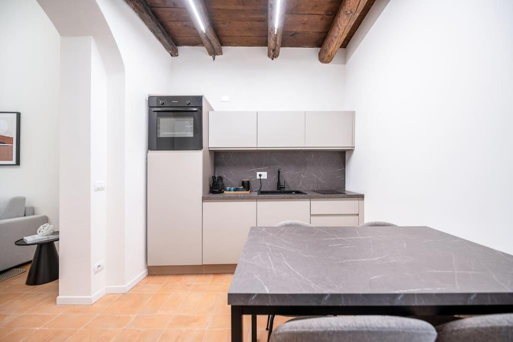 Residenza Mercanti - City Center - Lovely Maison Торино Екстериор снимка