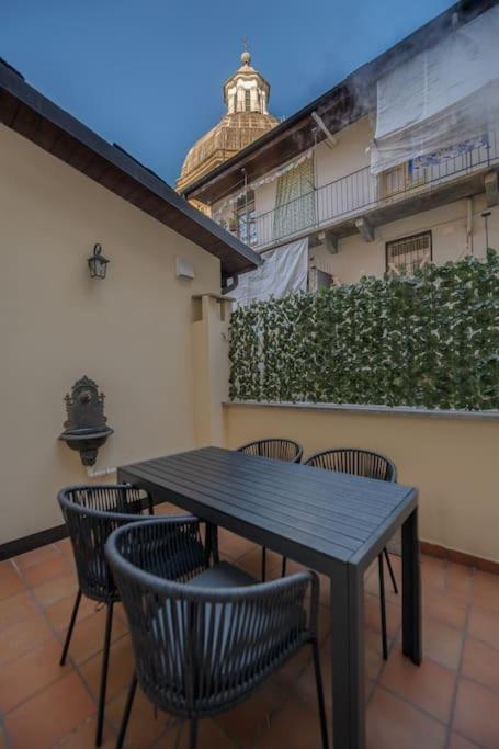 Residenza Mercanti - City Center - Lovely Maison Торино Екстериор снимка